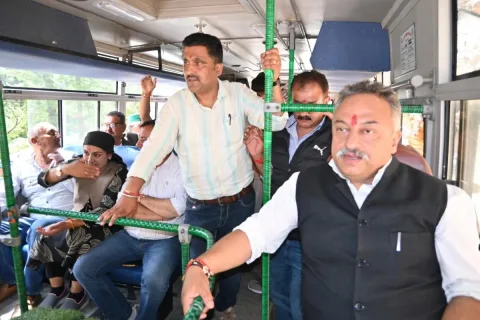 Travelling with commuters
